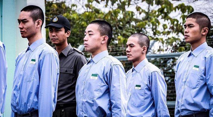 Chốn Ngục Tù Chốn Ngục Tù