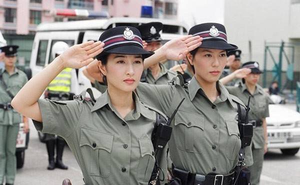 Ba Nữ Cảnh Sát Thiện Xạ Ba Nữ Cảnh Sát Thiện Xạ